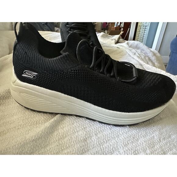 Skechers Black BOBS Women’s Sparrow 2.0- Allegiance Crew Sneaker SZ 7.5 - Picture 2 of 6